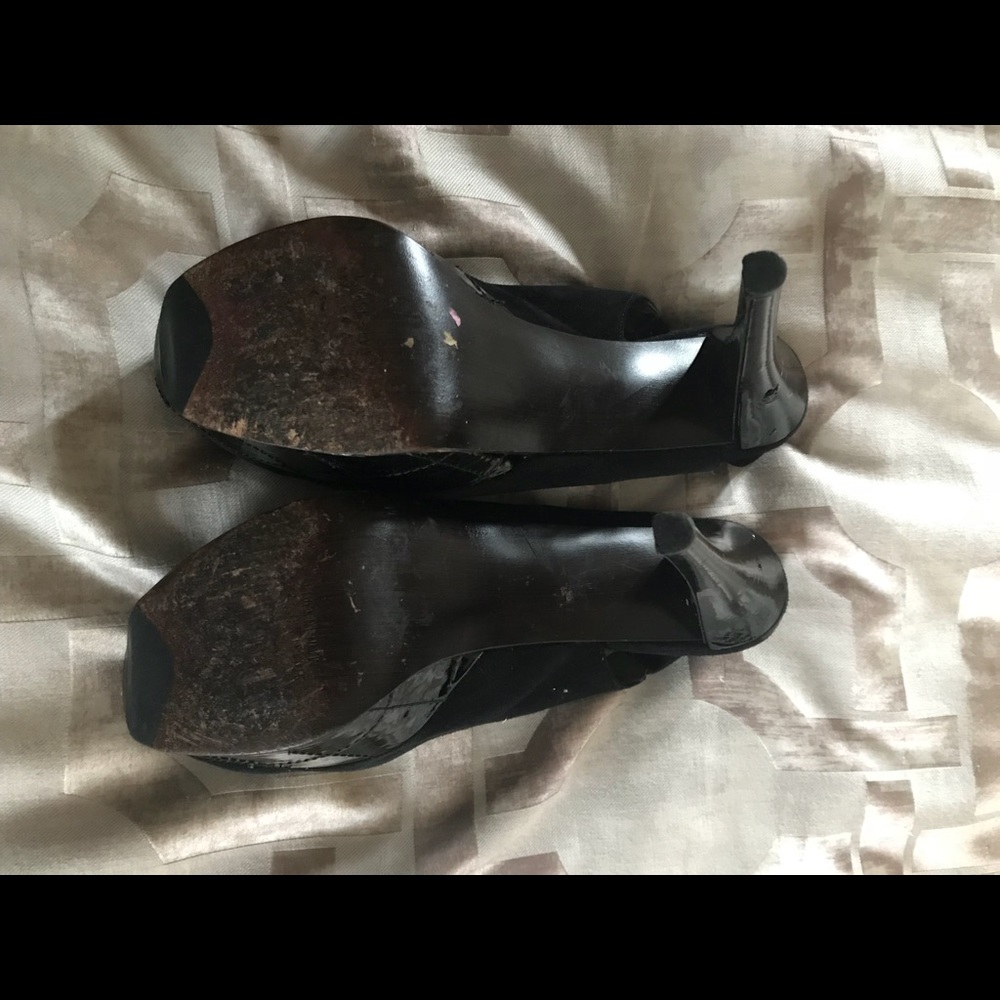 Stuart Weitzman - Picture 5 of 7